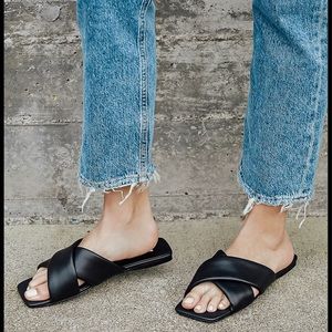 Brand New Steve Madden Mayra Black Sandal (7)